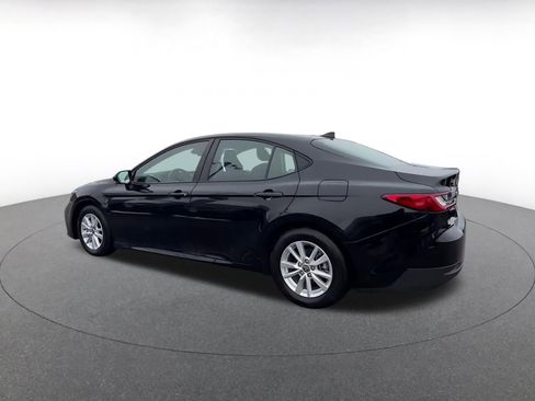 Used 2025 Toyota Camry LE image 9