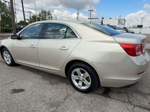 Used 2015 Chevrolet Malibu LT FWD image 6