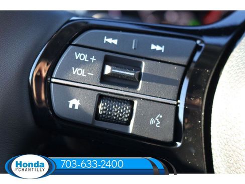 New 2025 Honda Pilot Touring image 10