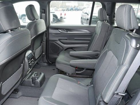 New 2026 Jeep Grand Cherokee L Laredo AWD/4WD image 25