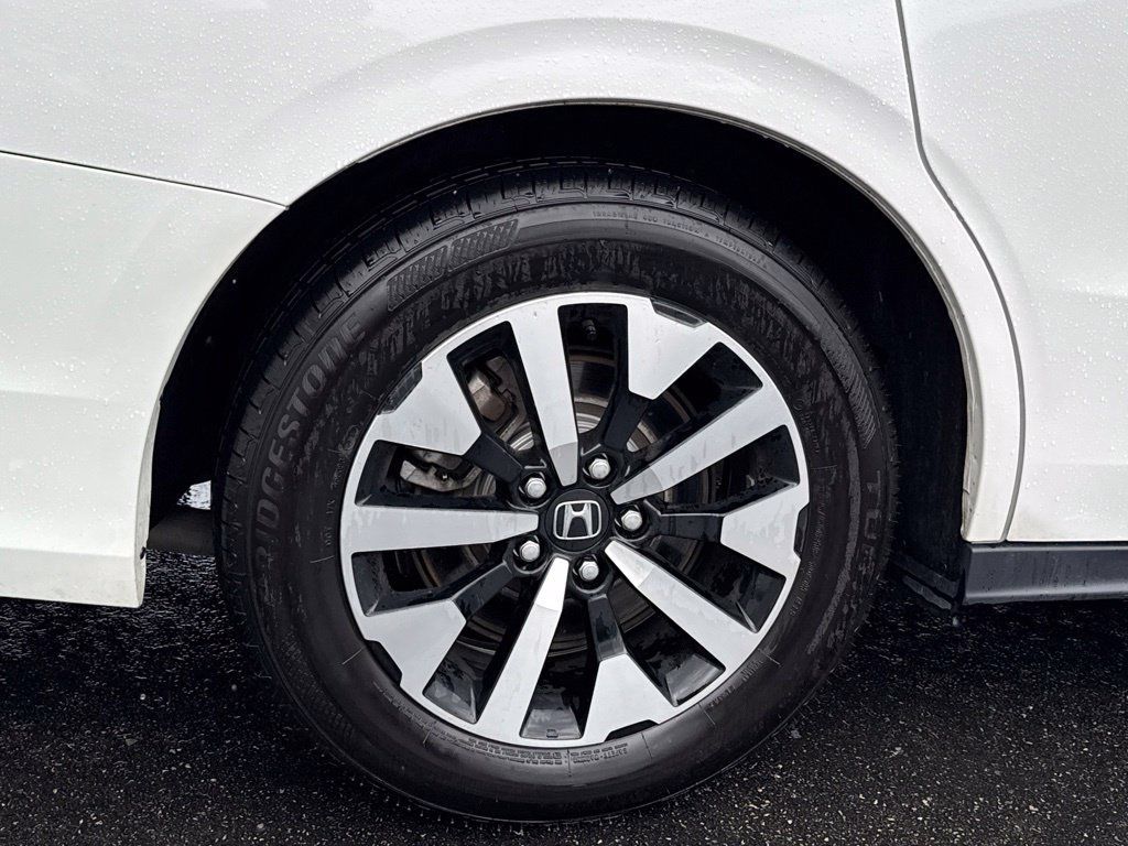 Certified 2026 Honda Odyssey EX-L image 9