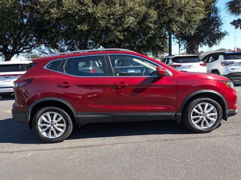 Used 2022 Nissan Rogue Sport SV image 3