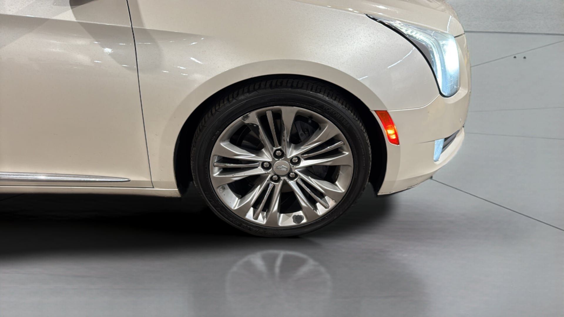 Used 2014 Cadillac XTS Vsport Premium w/ Driver Assist Package AWD/4WD image 33
