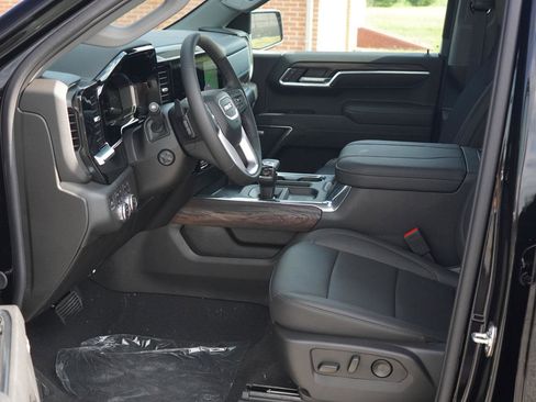 New 2026 GMC Sierra 1500 SLT w/ SLT Convenience Package image 25