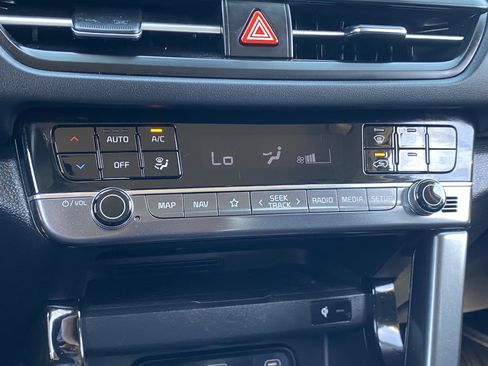Certified 2024 Kia Seltos EX FWD image 26