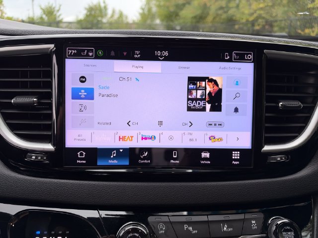 Used 2025 Chrysler Pacifica Select FWD image 22