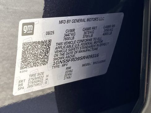 New 2025 Chevrolet Suburban Premier image 36