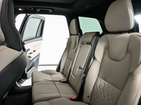 New 2026 Volvo XC90 B6 Plus w/ Protection Package Premier AWD/4WD image 21