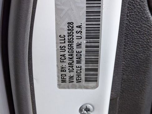 Certified 2024 Jeep Grand Cherokee L Altitude image 33