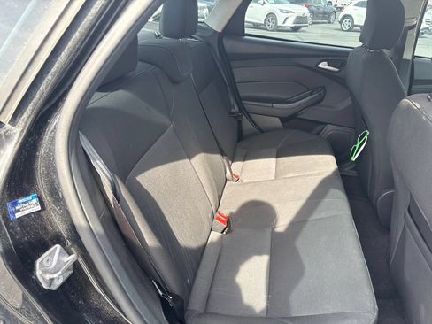 Used 2015 Ford Focus SE FWD image 15