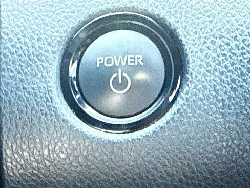 Used 2025 Toyota Camry SE FWD image 35