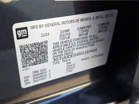 Used 2025 GMC Sierra 1500 SLT image 27