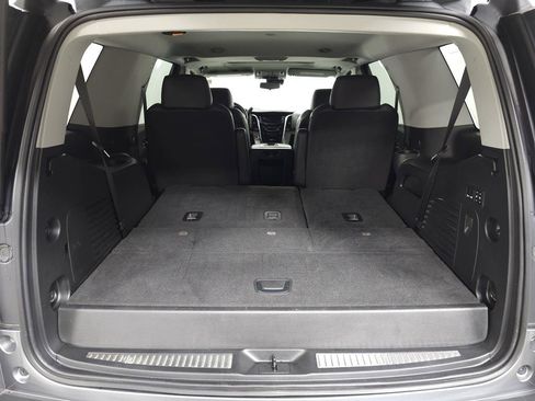 Used 2020 Cadillac Escalade Luxury image 7