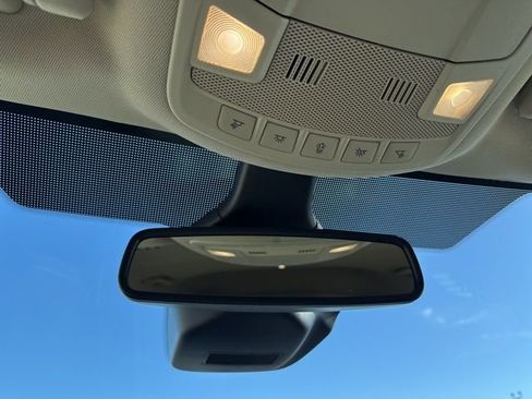 Used 2022 Ford Edge SEL w/ Convenience Package image 18