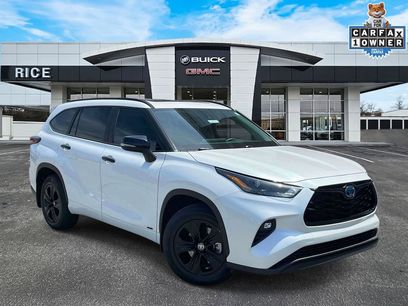 Used 2024 Toyota Highlander XLE