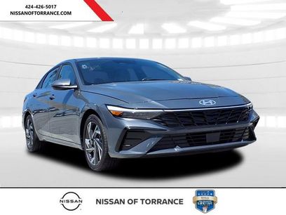 Used 2025 Hyundai Elantra Limited