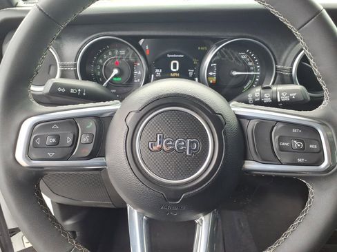 Certified 2023 Jeep Wrangler Unlimited Sahara w/ Cold Weather Group AWD/4WD image 5