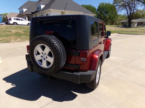 Used 2007 Jeep Wrangler Unlimited Sahara w/ Dual Top Group image 33