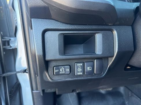 Used 2019 Toyota Tacoma TRD Off-Road image 18