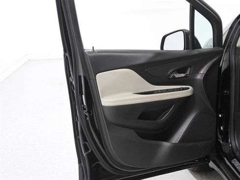 Used 2017 Buick Encore Preferred image 4