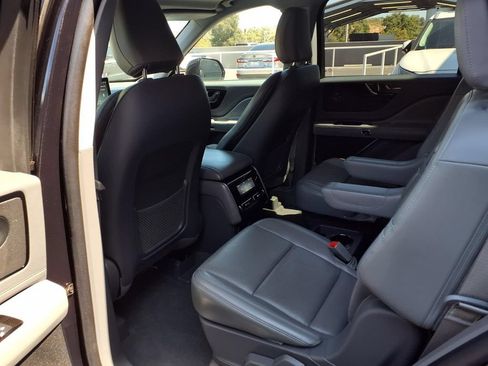 Used 2021 Lincoln Aviator Reserve RWD image 17