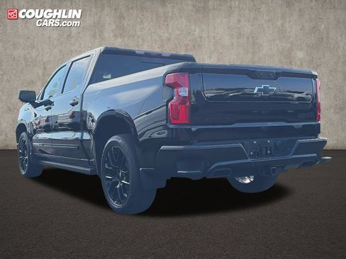 Used 2025 Chevrolet Silverado 1500 High Country w/ High Country Premium Package AWD/4WD image 6