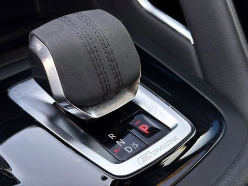 Used 2021 Jaguar E-PACE SE image 27