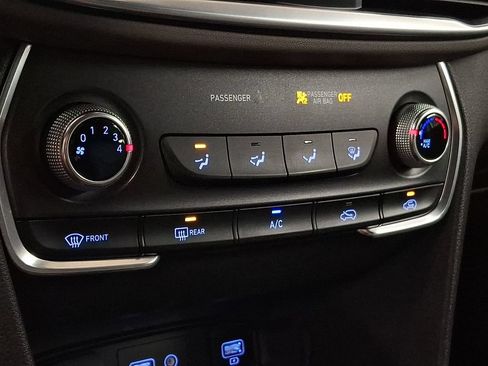 Used 2020 Hyundai Santa Fe SE AWD/4WD image 12