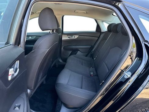 Used 2021 Kia Forte LXS FWD image 11