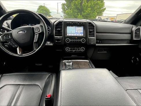 Used 2018 Ford Expedition Max Limited w/ Equipment Group 301A AWD/4WD image 12