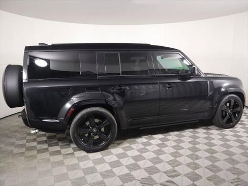 New 2025 Land Rover Defender 130 V8 AWD/4WD image 4