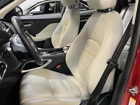 Used 2019 Jaguar F-PACE Prestige image 45
