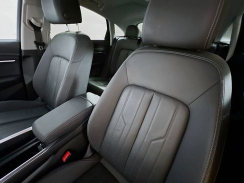 Certified 2022 Audi e-tron Premium w/ Convenience Plus Package image 11