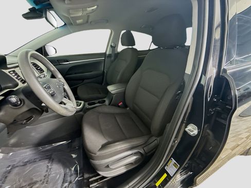 Used 2020 Hyundai Elantra SE w/ Cargo Package (C1) image 21