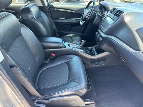 Used 2020 Dodge Journey Crossroad FWD image 14