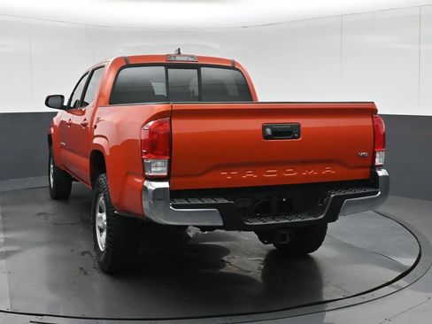 Used 2016 Toyota Tacoma SR5 w/ Towing Package RWD image 5