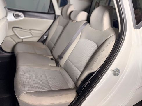 Used 2020 Kia Soul LX FWD image 24