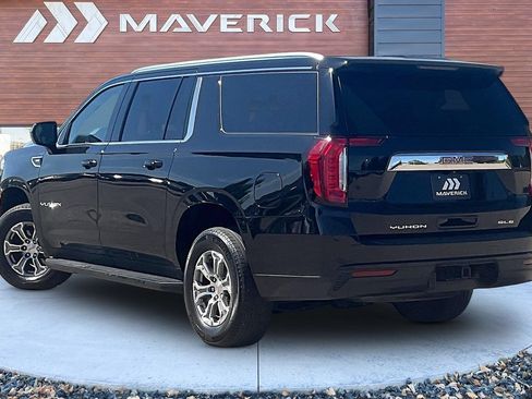 Used 2023 GMC Yukon XL SLE w/ Gmc Pro Safety Plus Package AWD/4WD image 4