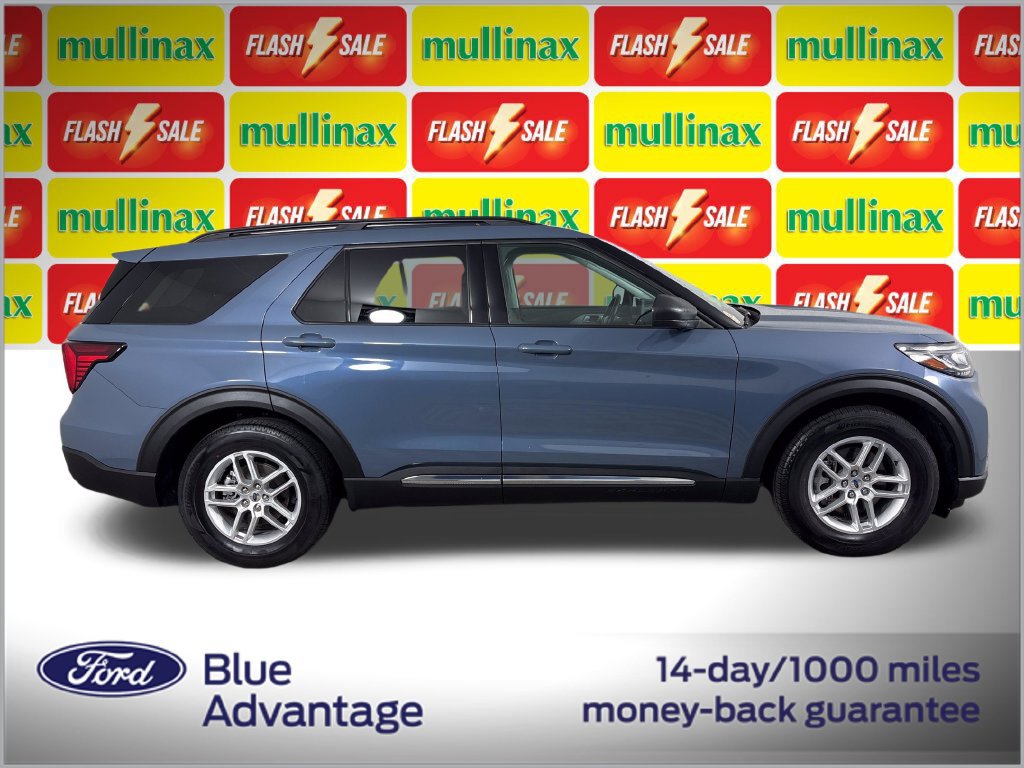 Certified 2025 Ford Explorer Active RWD image 4