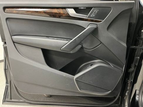 Used 2018 Audi Q5 2.0T Premium AWD/4WD image 23