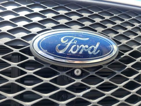 Used 2021 Ford Explorer Limited w/ Equipment Group 301A RWD image 5