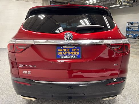 Used 2024 Buick Enclave Essence w/ Sport Touring Edition image 6