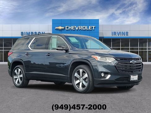 Used 2021 Chevrolet Traverse LT w/ LT Premium Package FWD image 1