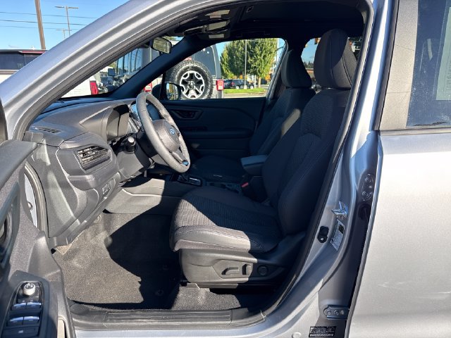 Used 2025 Subaru Forester Premium AWD/4WD image 15