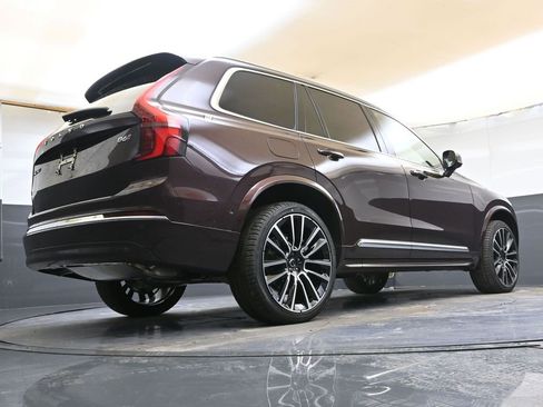 New 2026 Volvo XC90 B6 Plus w/ Protection Package Premier image 44