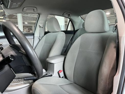 Used 2012 Toyota Corolla LE FWD image 9