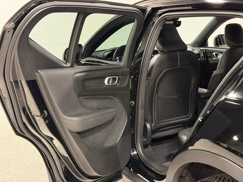 Used 2019 Volvo XC40 T5 R-Design AWD/4WD image 45