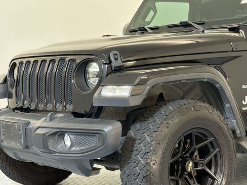 Used 2020 Jeep Wrangler Unlimited Sahara AWD/4WD image 11