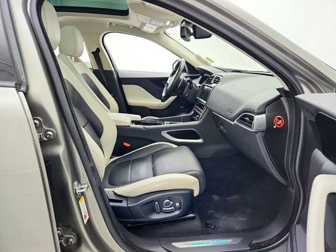 Used 2018 Jaguar F-PACE S image 14