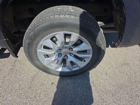 Used 2020 Chevrolet Silverado 1500 Custom w/ Custom Value Package image 9